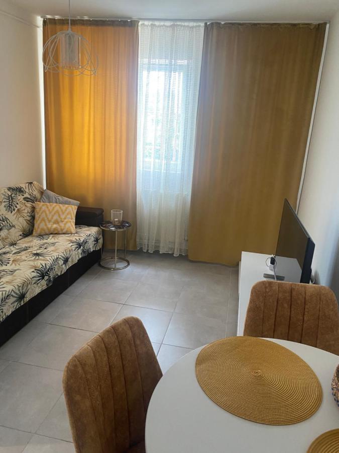 Sofi Apartment Central Bucureşti Ngoại thất bức ảnh